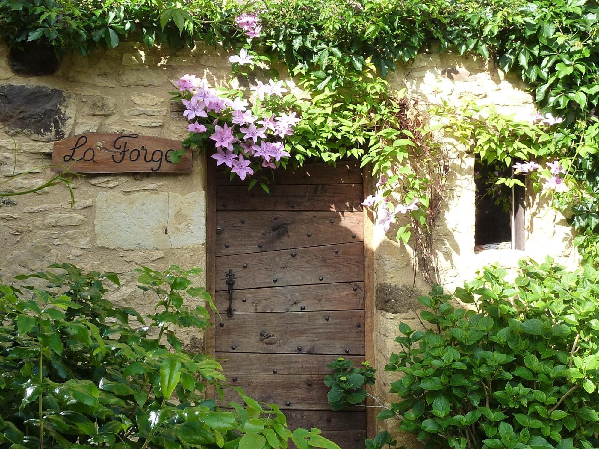 Domaine De Cournet Haut, A 17Th Century Property Set On A Calm, Idyllic Domain With Pool, Tennis, Bikes And More Les Vauries Extérieur photo