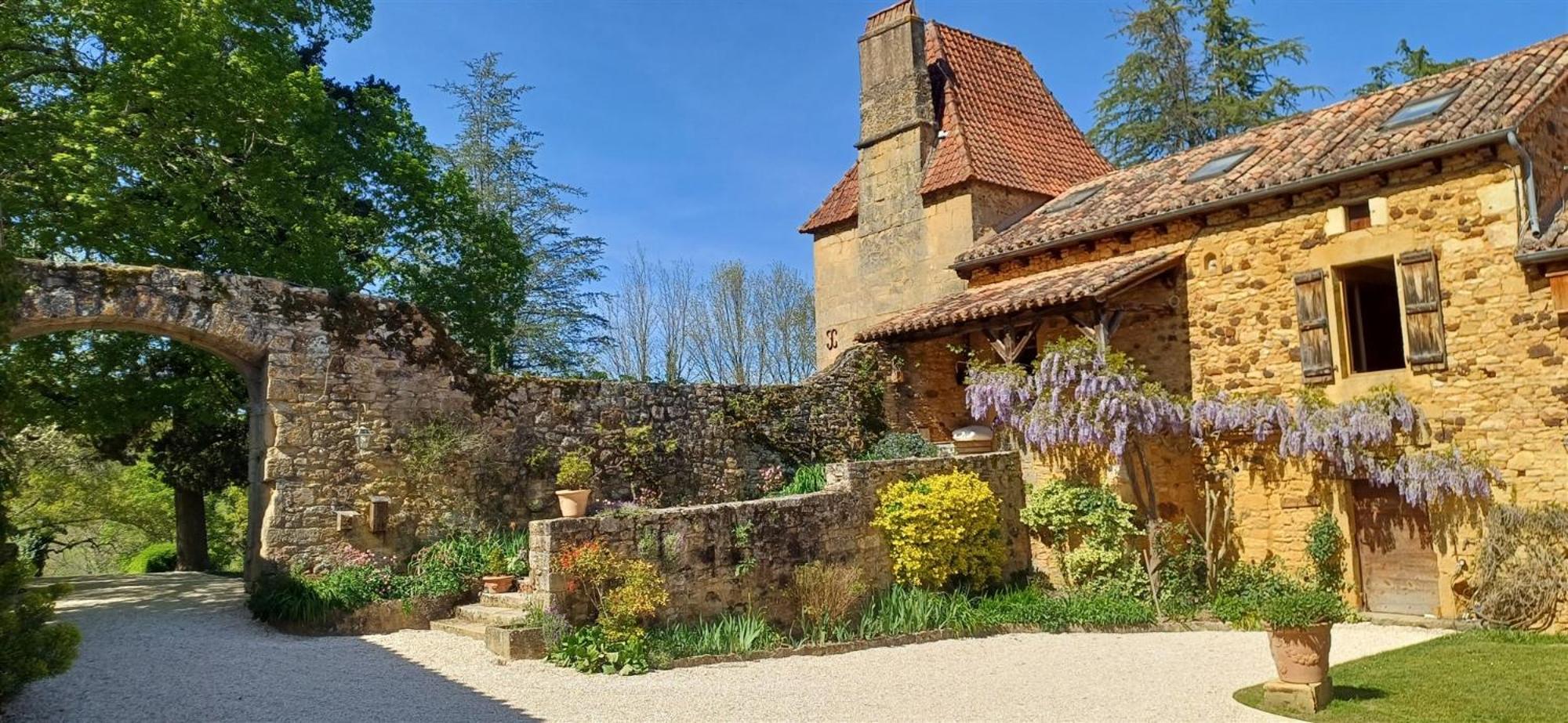 Domaine De Cournet Haut, A 17Th Century Property Set On A Calm, Idyllic Domain With Pool, Tennis, Bikes And More Les Vauries Extérieur photo